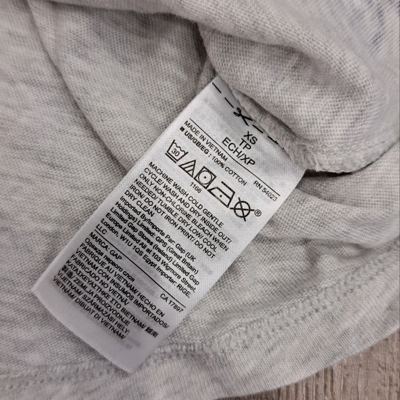 GAP Tank Top - Picture 4 of 5